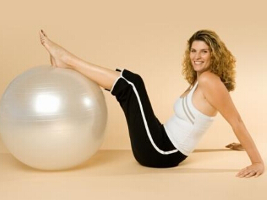 產(chǎn)后減肥三大原則 食療與運(yùn)動(dòng)相結(jié)合