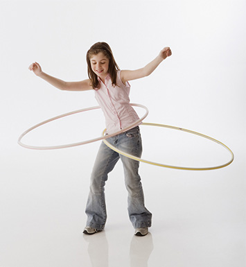 晃呼啦圈減肥瘦身 正確轉(zhuǎn)呼啦圈的方法與功效