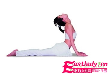 伸展式瑜伽練出熱辣身材