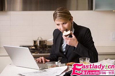 六大飲食惡習(xí)讓你越忙越胖
