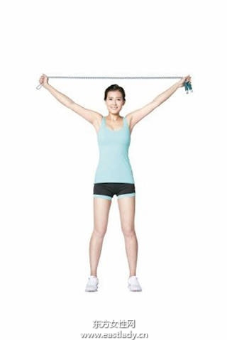 想當(dāng)背影殺手 4步驟跳繩操消虎背