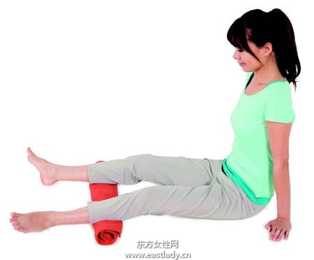 一條大毛巾輕松消除小腿水腫