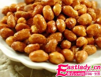 巧用花生米快速豐胸