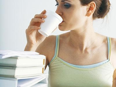 睡前喝牛奶會胖嗎？睡前喝牛奶好處多