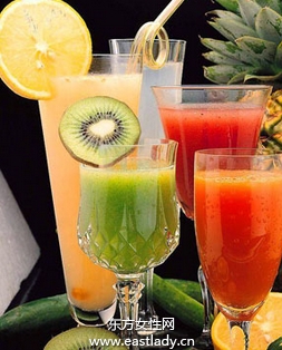 排毒瘦身蔬果汁快速排出體內(nèi)垃圾