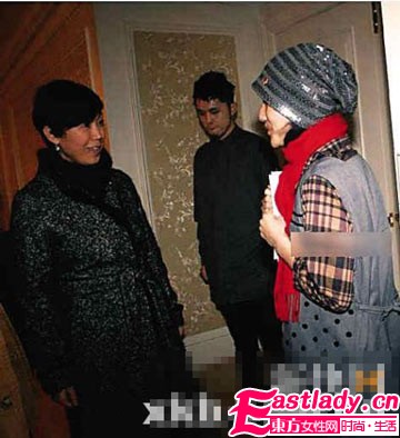 胡可懷孕5個(gè)月 身材沒變樣 減肥方法引關(guān)注