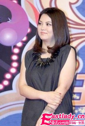 辣媽李湘上?，F(xiàn)身 一身黑裝難以掩胖