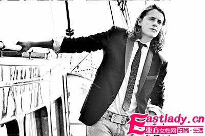 薩科齊長(zhǎng)子投身模特界  曾為 反薩歌手 譜曲