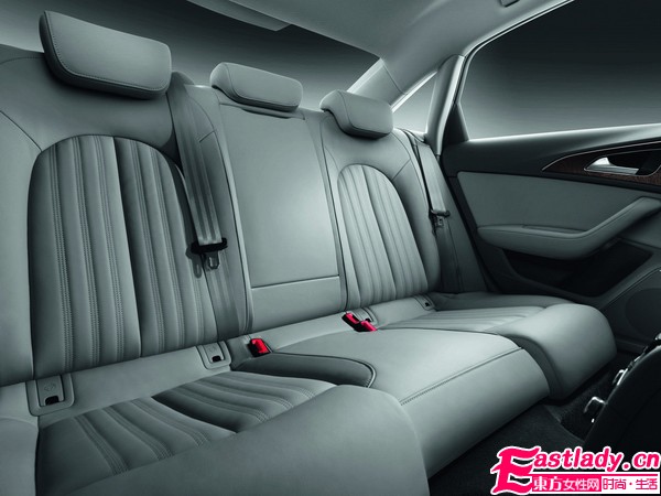 AUDI新A6導(dǎo)入混合動力車型 營造出跑車般動感氣息