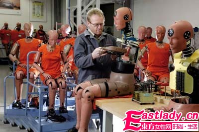 保時捷918 Spyder宣布量產(chǎn)      豪華預(yù)告圖曝光