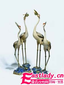 清雍正御制掐絲琺瑯雙鶴香爐  估價(jià)超1.2億港元