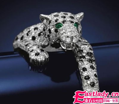 溫莎公爵夫人手鐲拍出700萬美元    為世界最昂貴