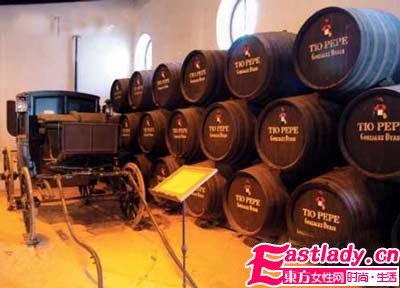 葡萄酒收藏ing  時(shí)下富豪最流行嗜好