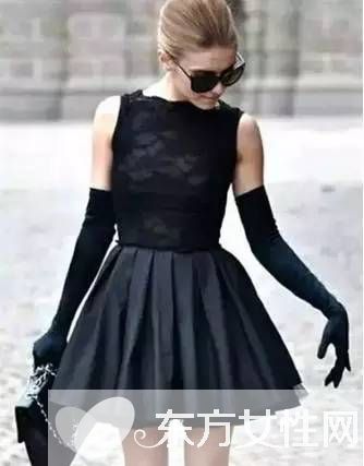 黑色系列夏日連衣裙 高貴酷酷的街拍范