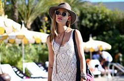 蕾絲連衣裙性感穿搭 不但涼爽舒適還百分百女人味