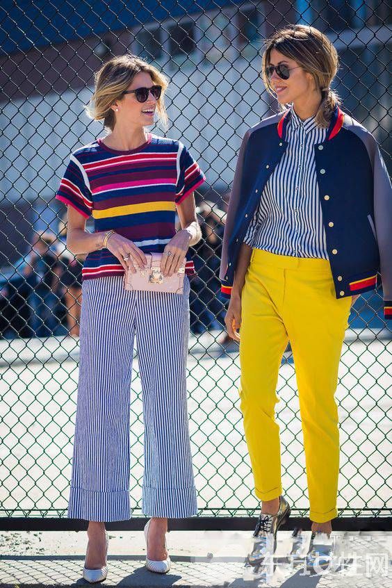 彩色條紋上衣怎么搭配 巧妙穿法彰顯青春范兒