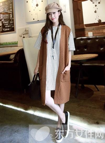 秋季長款馬甲搭配技巧 混搭風(fēng)呈現(xiàn)不一樣的味道