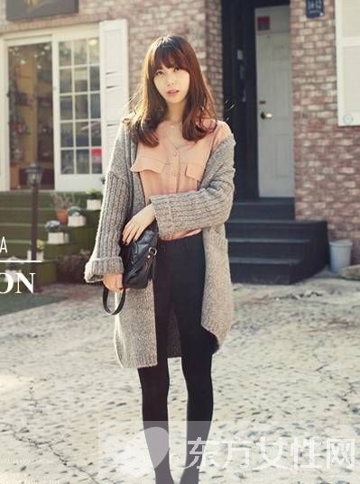 簡約迷人淑女風(fēng)裝扮 清新魅力凸顯無疑