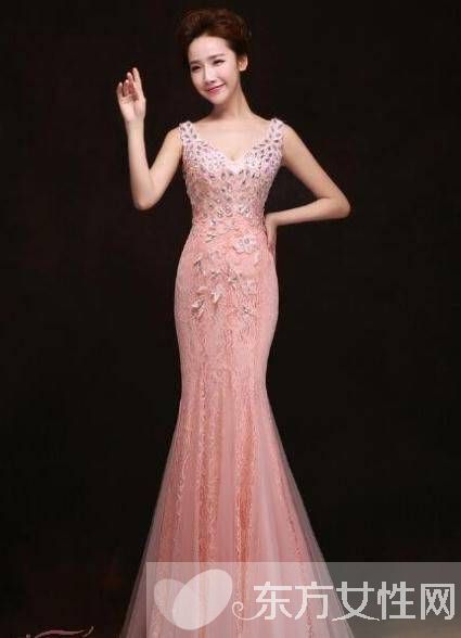 性感時尚晚禮服造型推薦 這么穿優(yōu)雅而不庸俗