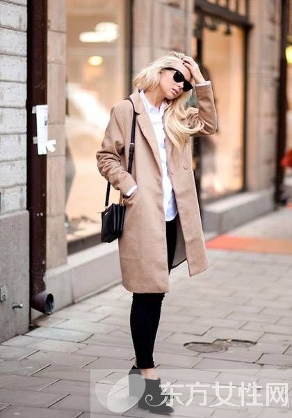 歐美潮女冬季穿搭街拍秀 大衣+緊身褲營造霸氣女人味