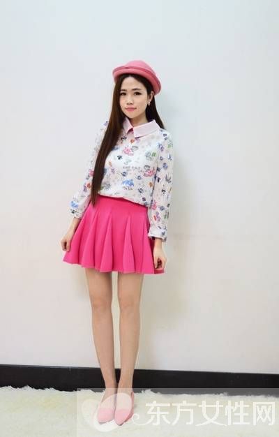 粉色系減齡裙裝時尚搭配 少女氣息十足