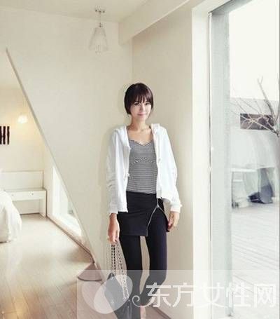 秋季衛(wèi)衣帽衫怎么搭配好看  隨意搭也能扮靚