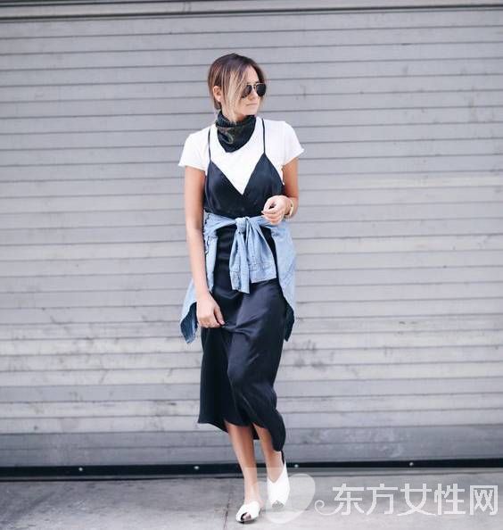 顯瘦吊帶衫最潮穿法 原來這樣穿也可以這么美