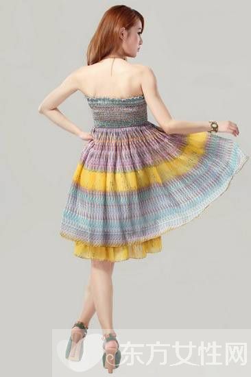 抹胸裙配什么外套好看 這樣穿也別有一番風(fēng)味哦