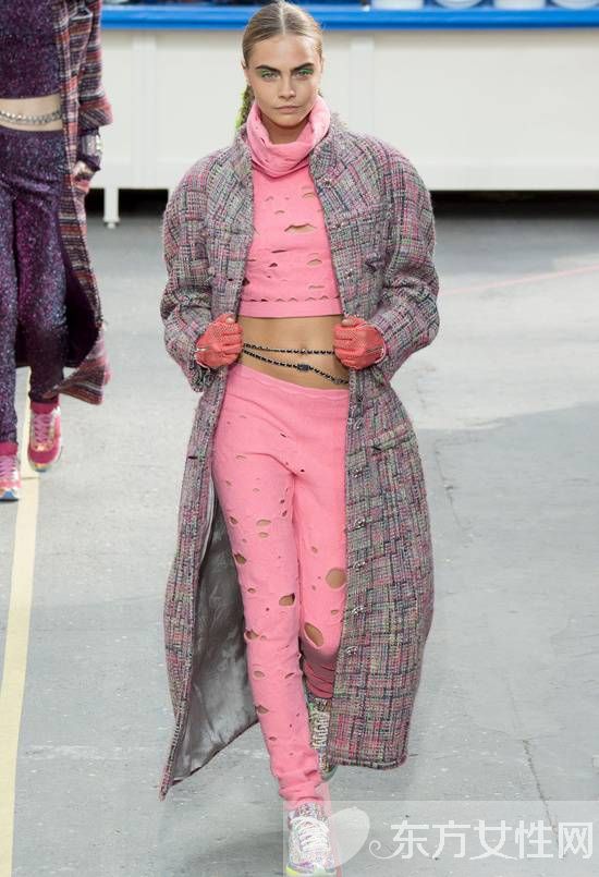 70年代時(shí)尚元素風(fēng)格推薦 時(shí)尚與經(jīng)典的完美結(jié)合