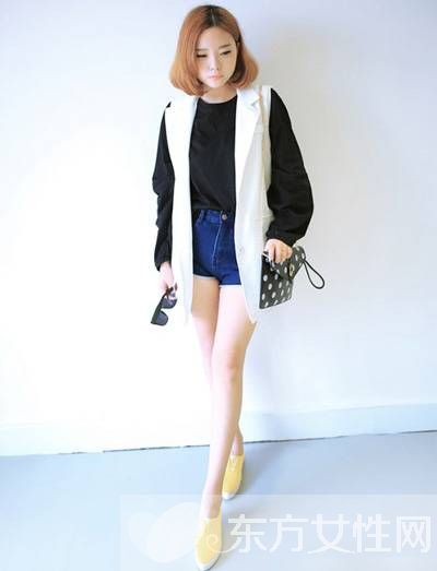 秋季長款馬甲搭配技巧 混搭風(fēng)呈現(xiàn)不一樣的味道