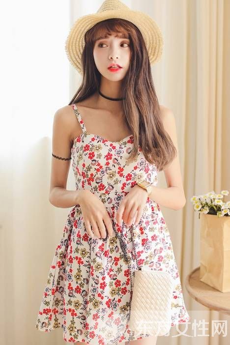 夏季干凈清爽搭配經(jīng) 這么穿女神范妥妥的