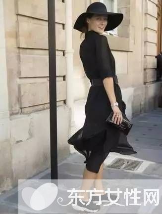 黑色系列夏日連衣裙 高貴酷酷的街拍范