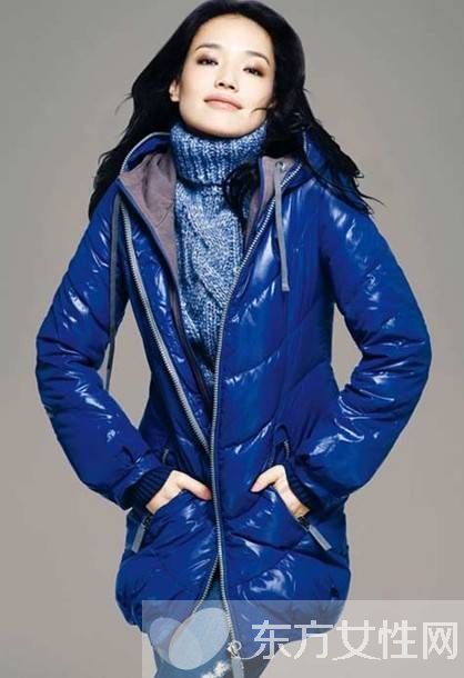 女星舒淇示范羽絨服搭配 羽絨服也能穿出性感味道