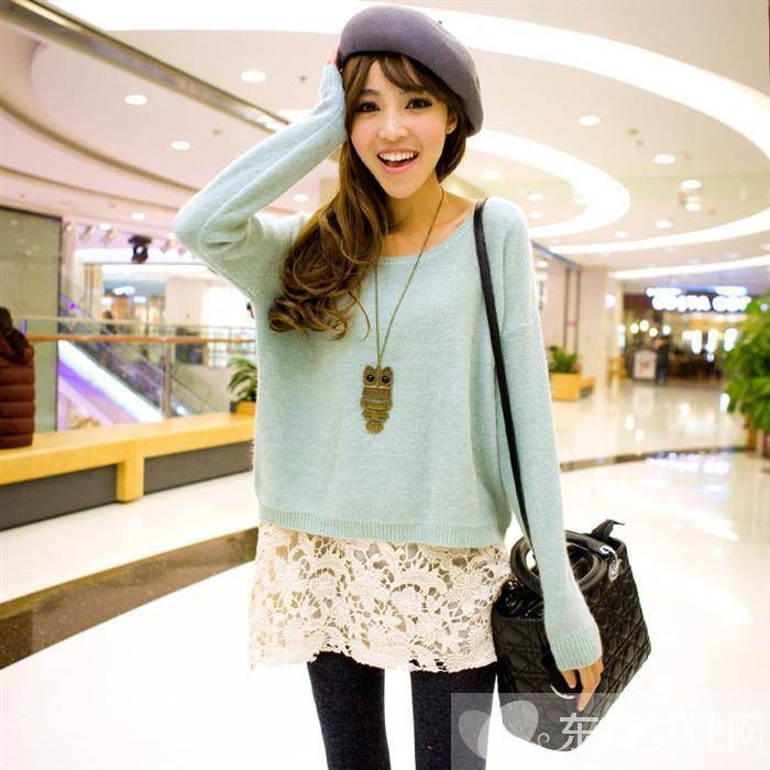 湖水藍(lán)色服裝穿搭術(shù) 散發(fā)與眾不同的時(shí)髦感