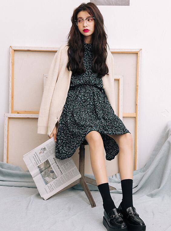 春款開衫毛衣怎么搭配 學(xué)他們這么搭就對了