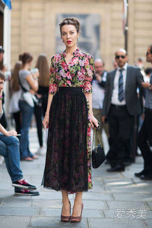 歐美時(shí)尚街拍 早春長裙搭配美美噠