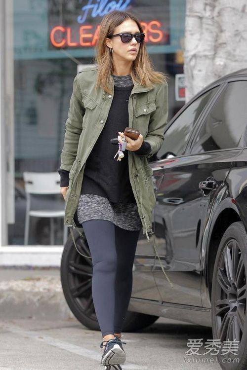 軍綠色外套怎么搭配 歐美嫩模都這么穿
