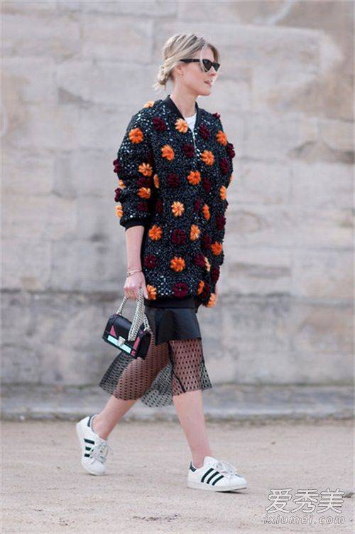 白球鞋搭配圣經(jīng) 你應(yīng)該擁有一雙