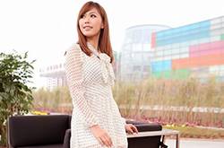 羅馬魚嘴夏季高跟涼鞋搭配 展現(xiàn)夏日的性感風情