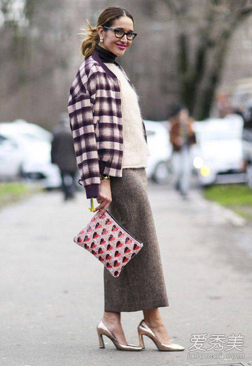 早春最佳CP穿搭 毛衣配裙子就是這么美