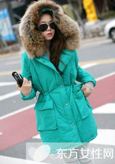 中長款棉衣外套這樣搭 讓你立馬變身街頭潮人