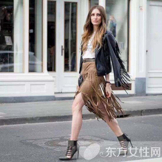 流蘇皮衣穿出身材好比例 巧妙搭配顯出大長(zhǎng)腿