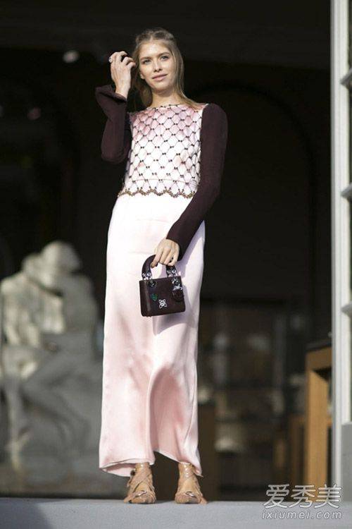 2016你的衣櫥里還差這幾件連衣裙