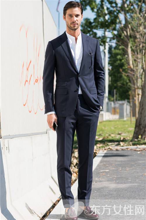 男士時尚西裝搭配經(jīng) 瞬間俘獲萬千少女心