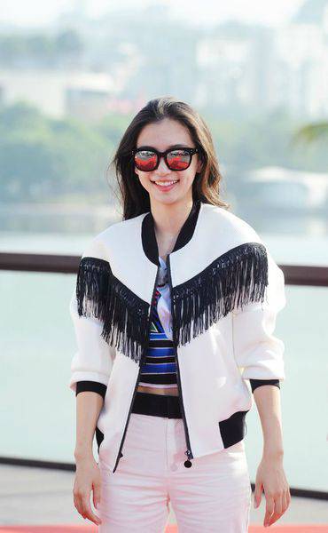 又潮又美的她 快跟女神學(xué)春季搭配吧