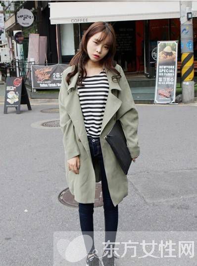 簡約風衣+緊身褲搭配術 這樣搭才時尚