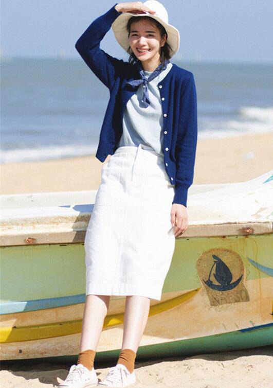 春款開衫毛衣怎么搭配 學(xué)他們這么搭就對了