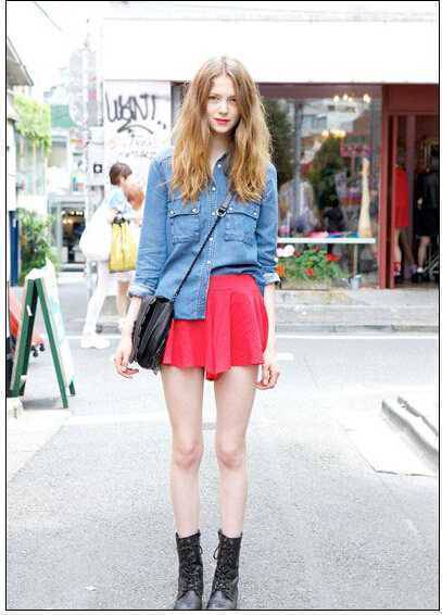 英倫學(xué)院風(fēng)搭配技巧 時(shí)尚減齡活力四射