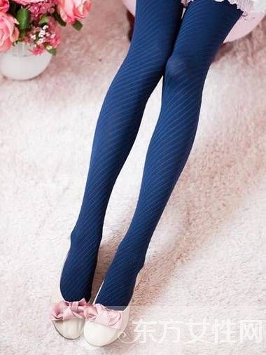 冬季時(shí)尚顯瘦緊身褲襪搭配 穿出一雙大長(zhǎng)腿