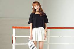 純色T恤簡單搭 讓你輕松美一夏